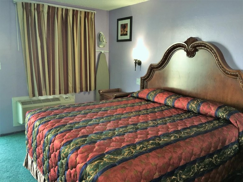 Walden Motel