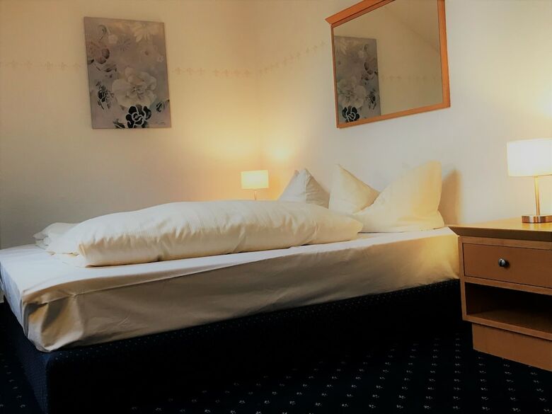 Hostal Hotel Senator