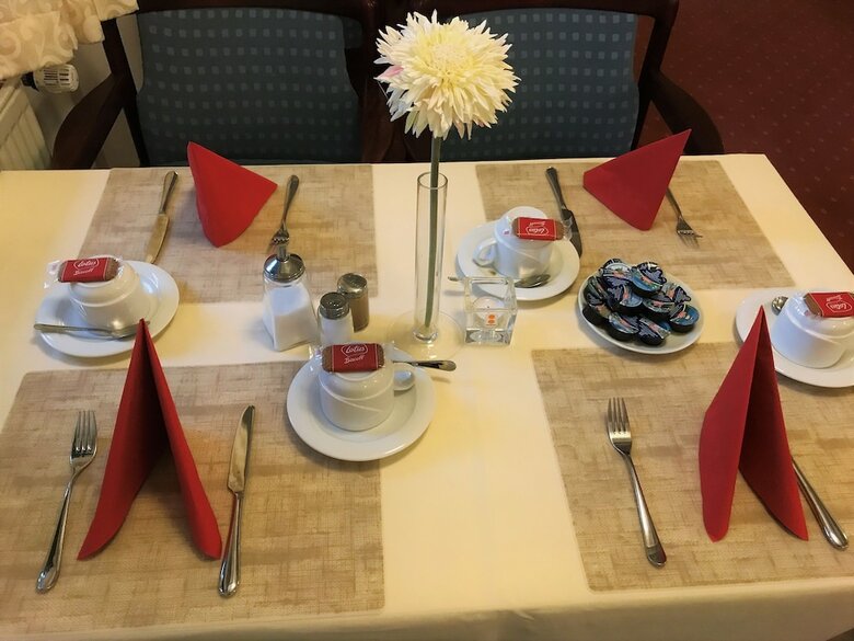 Hostal Hotel Senator