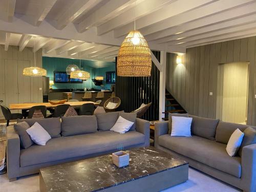 Villa Mooreva Lodge - Services, Climatisation, Piscine Chauff�e, Plage � 80m