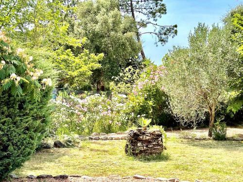 Majestic Villa In Lecci With Garden