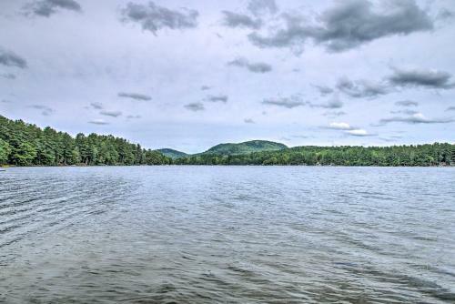 Hartford Cottage With Dock And Private Bch On Bear Pond
