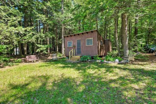 Cozy Lakefront Madison Cabin With Dock And Kayaks