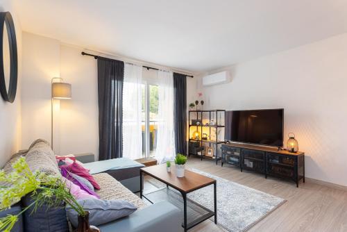 Rinc�n Del Mar Apartment By Ghr Rentals