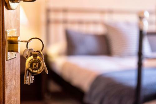 Hostal Corso 151