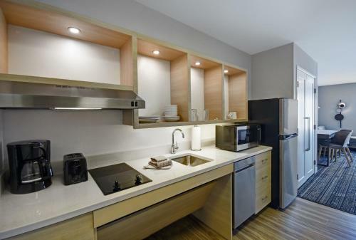 Hotel Towneplace Suites By Marriott Fall River Westport