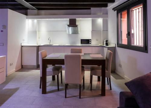 Apartaments Y Habitacions Entre Volcans