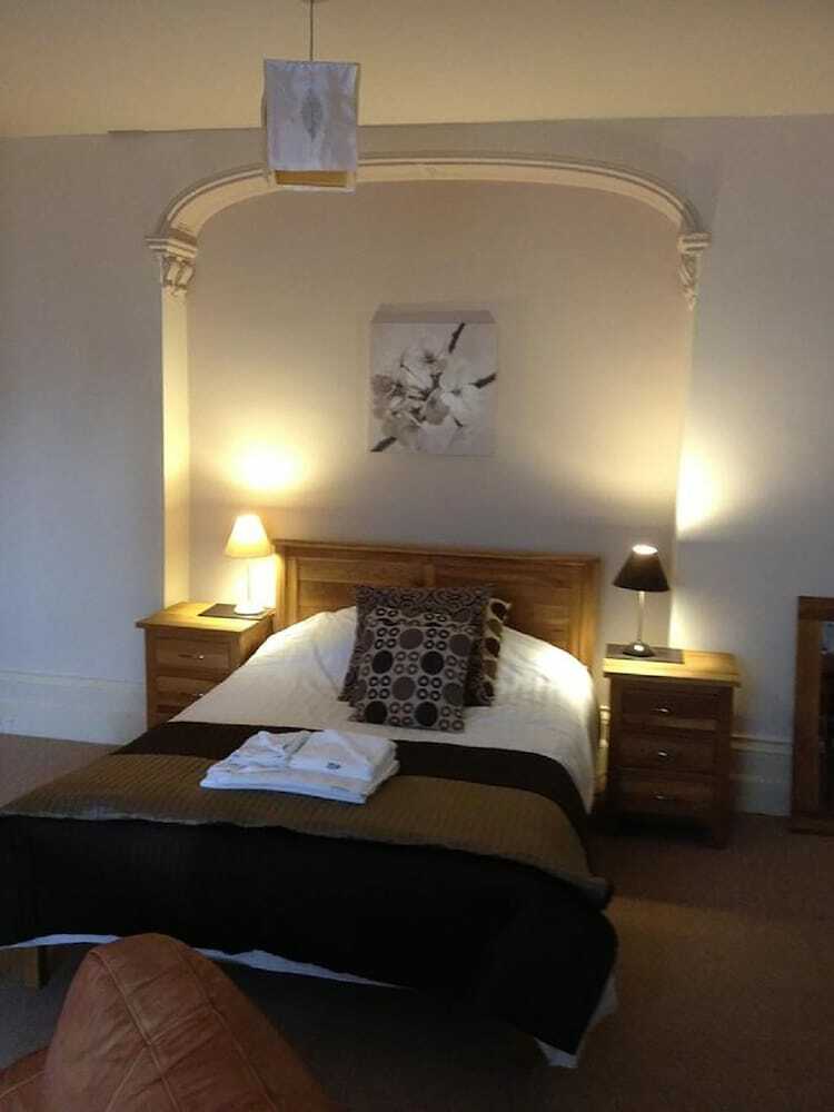 The Crown Hotel