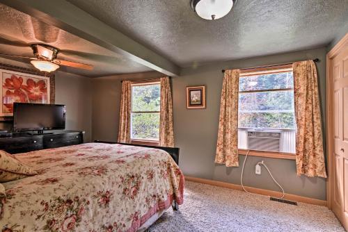 Roscommon Home With Deck, 7 Mi To Higgins Lake!