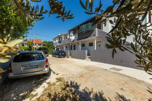 Petra Modern Apartment With Free Parking And Bbq