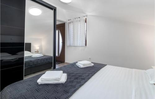 Nice Apartment In Crikvenica With Wifi And 2 Bedrooms