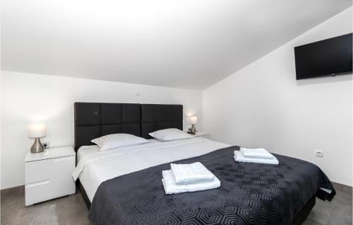 Nice Apartment In Crikvenica With Wifi And 2 Bedrooms