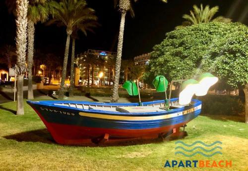 Apartbeach Illes Balears Junto Playa Y Parking