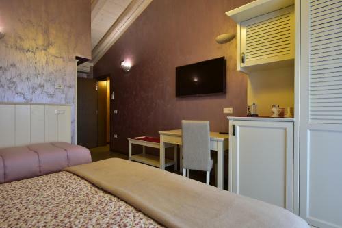 Hotel Residence Borgo San Nicol�
