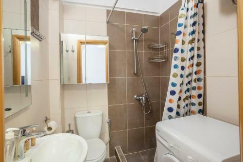 Andrew Apartment