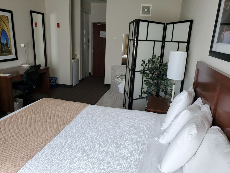 Hotel Days Inn Ottawa Airport