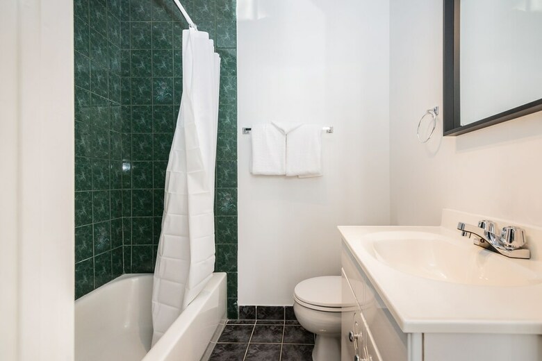 Hotel Manoir Des Remparts