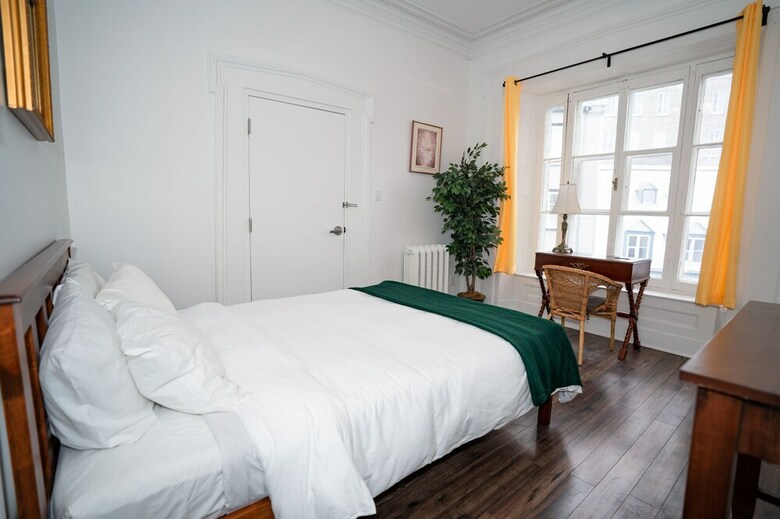 Hotel Manoir Des Remparts