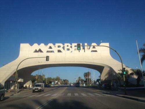 Apartamento Piso De 2 Dormitorios Playa Bajadilla Marbella Centro
