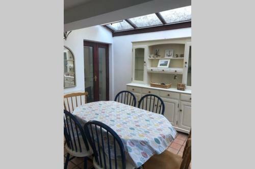 Mumbles Fishermans Cottage With Sea Views
