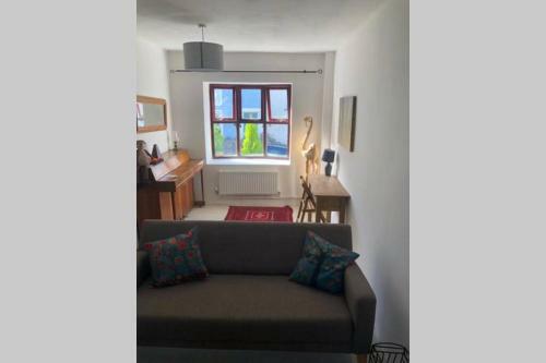 Mumbles Fishermans Cottage With Sea Views