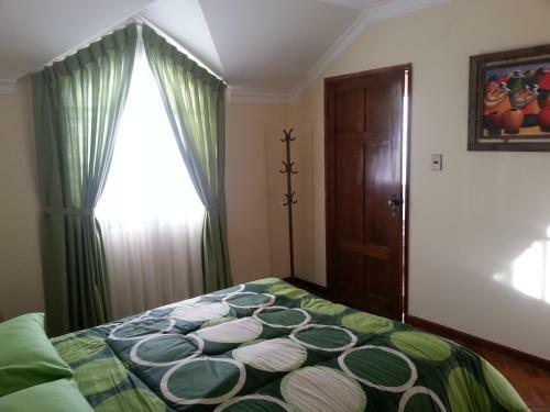 Albergue Villa Oropeza Guest House
