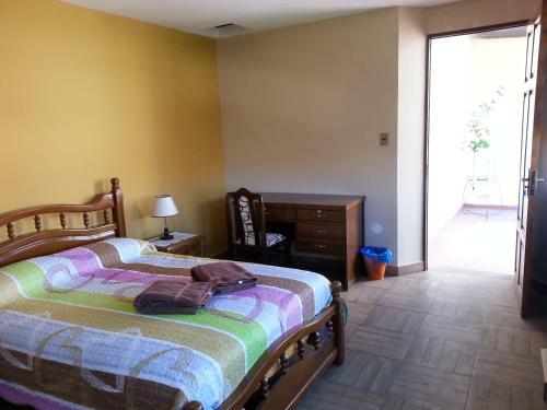 Albergue Villa Oropeza Guest House