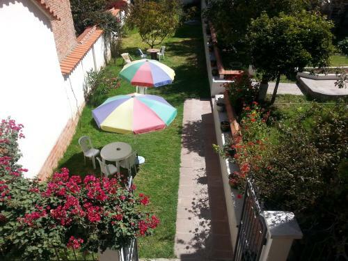 Albergue Villa Oropeza Guest House