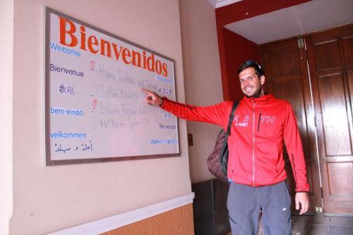 Albergue Villa Oropeza Guest House