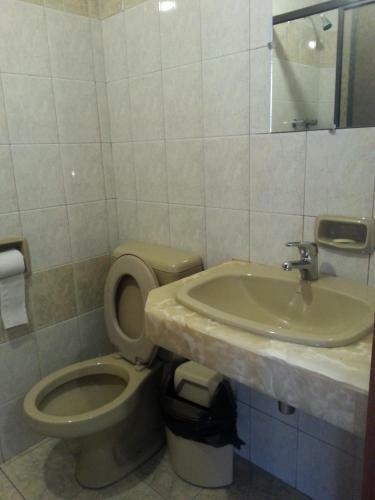 Albergue Villa Oropeza Guest House