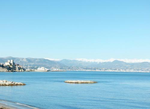 Salis Amazing Waterfront Apartment With Sea Views