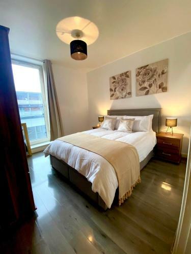 New Refurb Two Bedroom Apartment, Arcadian B'ham