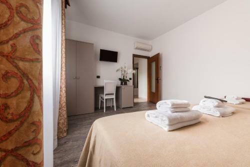 Hostal Affitta Camere Elena