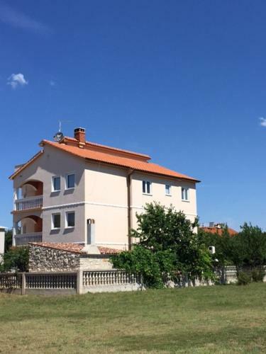 Best Buy Apartments Fa?ana Valbandon