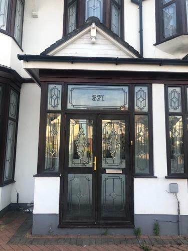 Hostal 371 Guest House Ig1 4uq