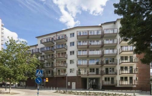 2-bed Apartment In Hasselby Stockholm 1204