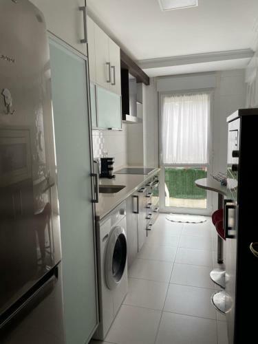 Apartamento Impecable Vivienda Con Piscinas Y Amplia Terraza