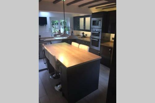 Entire Character House, Beautiful Sleeps Upto 8