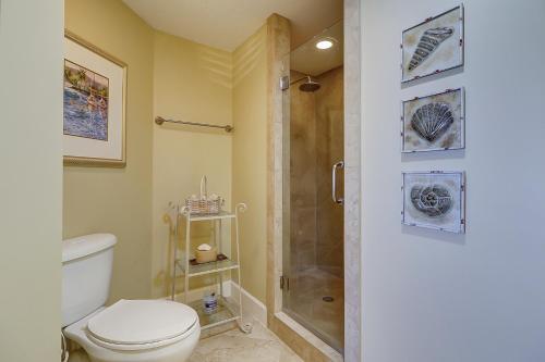 Villa 6501 Hampton Place