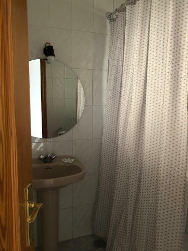 Hostal El Lago