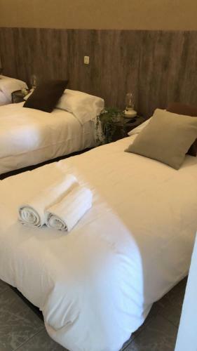 Hostal El Lago