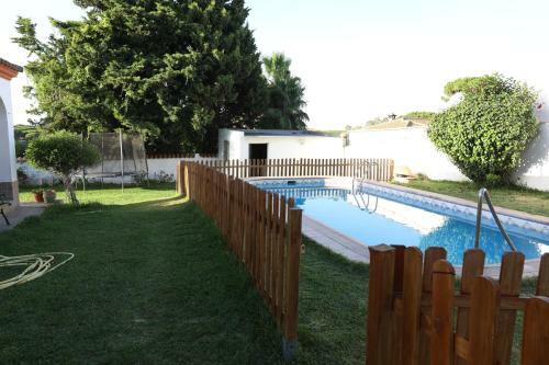 Chalet Con Piscina