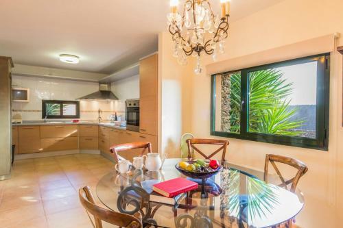 Villa Palm View By Villa Plus