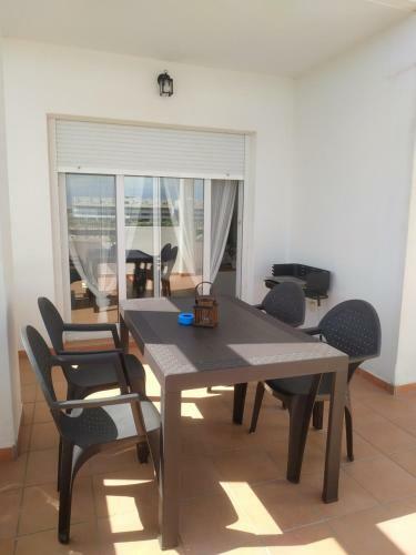 Fabuloso Apartamento Costero Con Piscina
