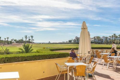 Stunning 2 Bedroom 2 Bathroom Town House - Ce7lt
