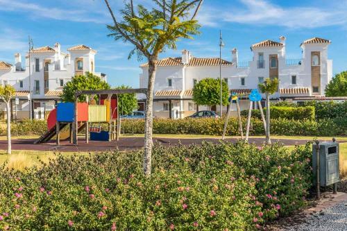 Stunning 2 Bedroom 2 Bathroom Town House - Ce7lt
