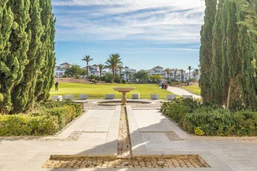 Stunning 2 Bedroom 2 Bathroom Town House - Ce7lt
