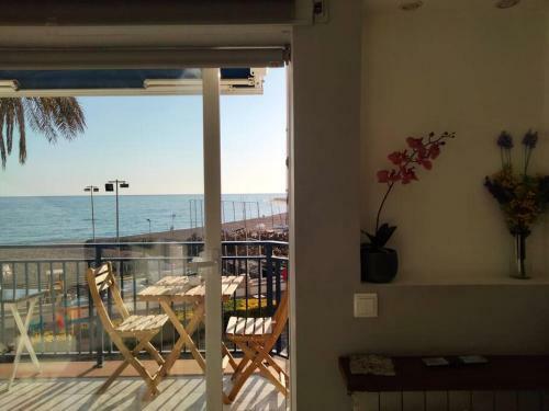 Apartamento San Pol De Mar Primera L�nea Con Parking