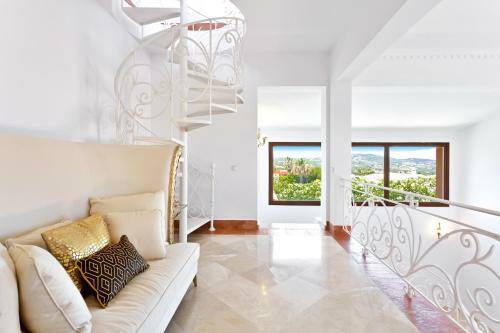 Yolo Spaces - Sotogrande - White House Villa