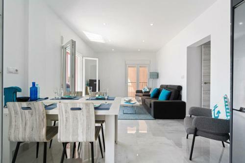 A Modern, Newly Renovated Two Bedroom Apartment